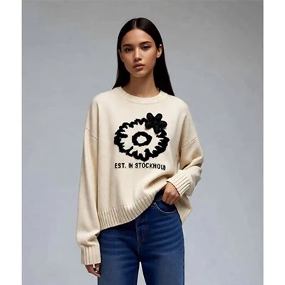 Butun kiyimdagi tikuvsiz pullover